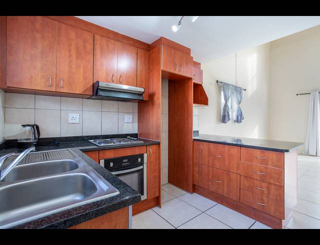 1 BEDROOM APARTMENT FOR SALE IN MUIZENBERG